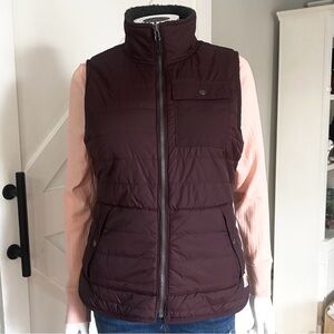 Carhartt Amoret Reversible Sherpa Lined Puffer Fleece Vest Full Zip Deep Wine